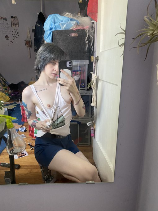 Good morning from your little gayboy, I am feeling very 💕🖤💞 this morning 🌤 https://t.co/rjVOLBKfmv<a href="/tag/jolynekujo"class="tags"><span>#jolynekujo</span></a>