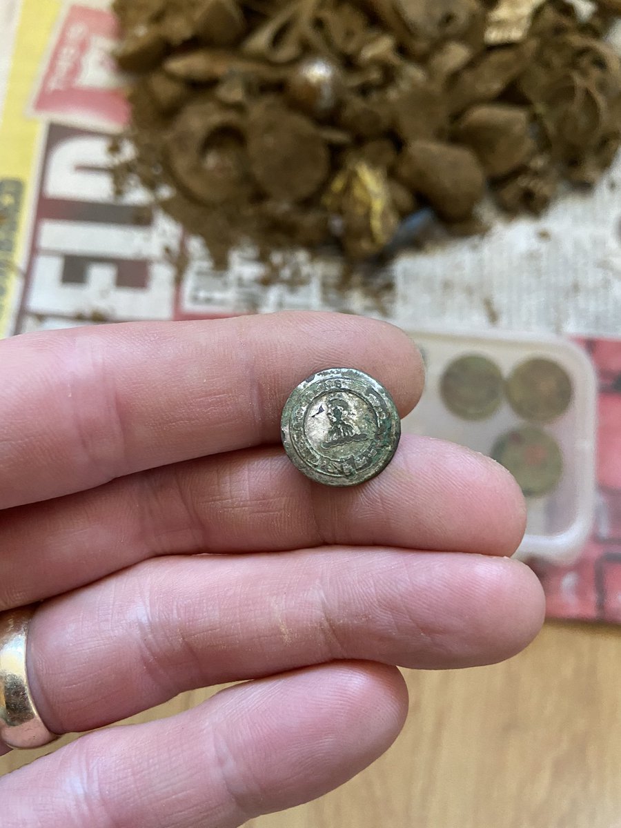 LittleJohn_RC's tweet photo. Well today was hard work after a year of no metal detecting my farms. Now itβs Treasure from Trash time and my favourite 3 finds π #MetalDetectingUK #RealMetalDetecting #TreasureFromTrashTime #XPDeus https://t.co/avww5xfEx7