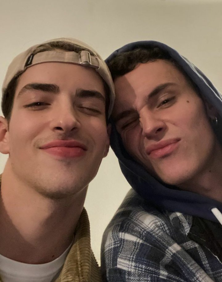 𝑽𝒂𝒍𝒆𝒓𝒊𝒂 𝑹𝒆𝒏𝒅𝒐𝒏 🪄 (@vrendn) | Twitter