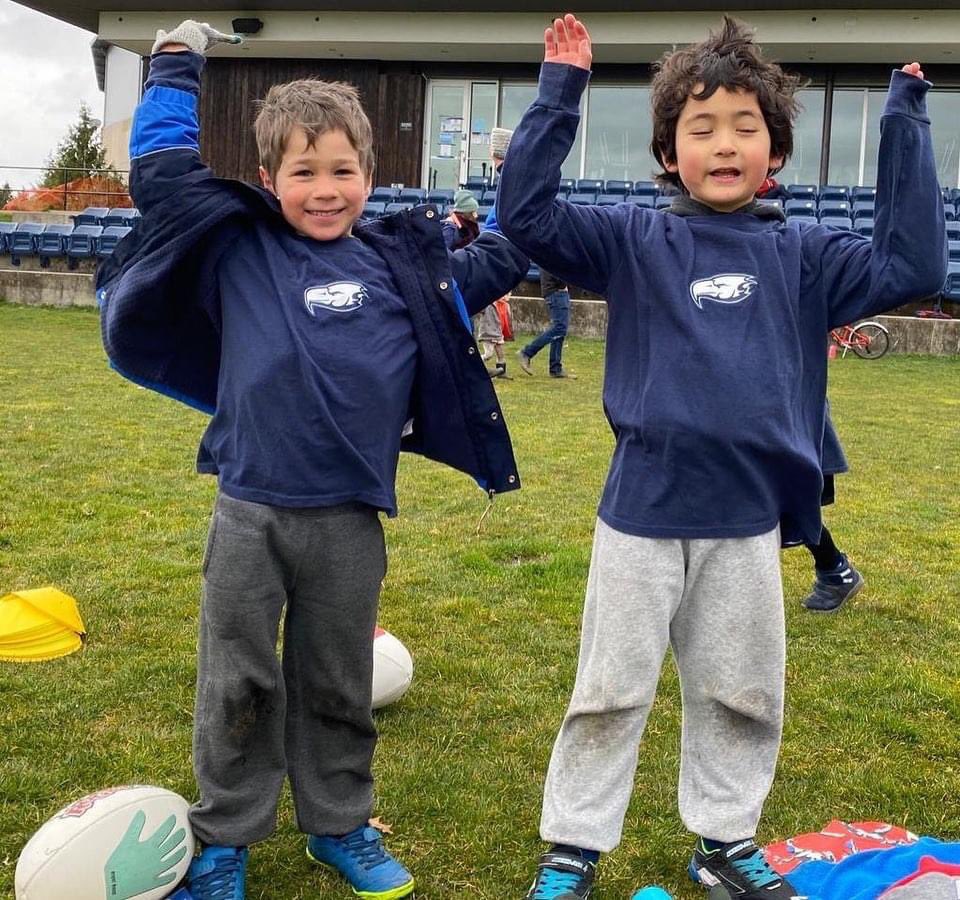 UBCWRugby's tweet photo. Thank you to @oeb_breakfast for these awesome minis shirts! Our amazing coaches have been enjoying Sunday's with these future rugby stars! 🤩 #minirugby #futurestarsofrugby https://t.co/TD1nuHeIkP