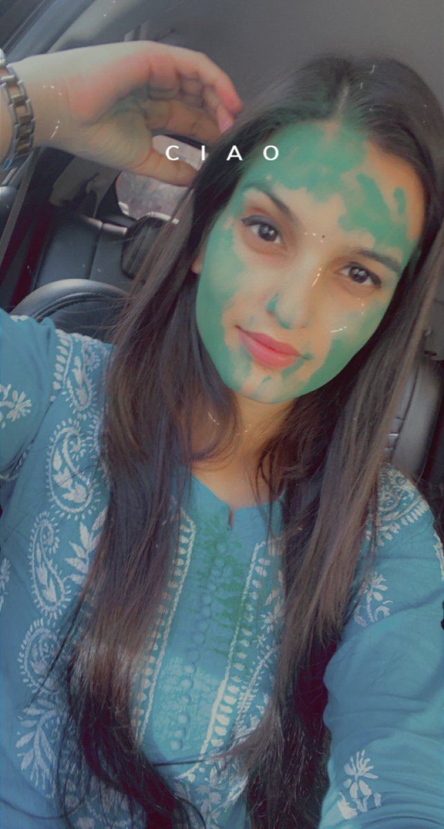 Aparna27maan's tweet photo. Happy Holi💓 #HarHarMahadevॐ https://t.co/Vu6eSZbckh