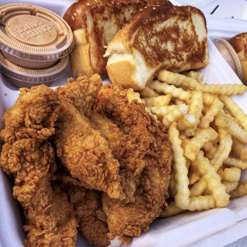 Does this picture make you crave a Box Combo? Like for yes​, RT for absolutely​.

📷: phone_appetit