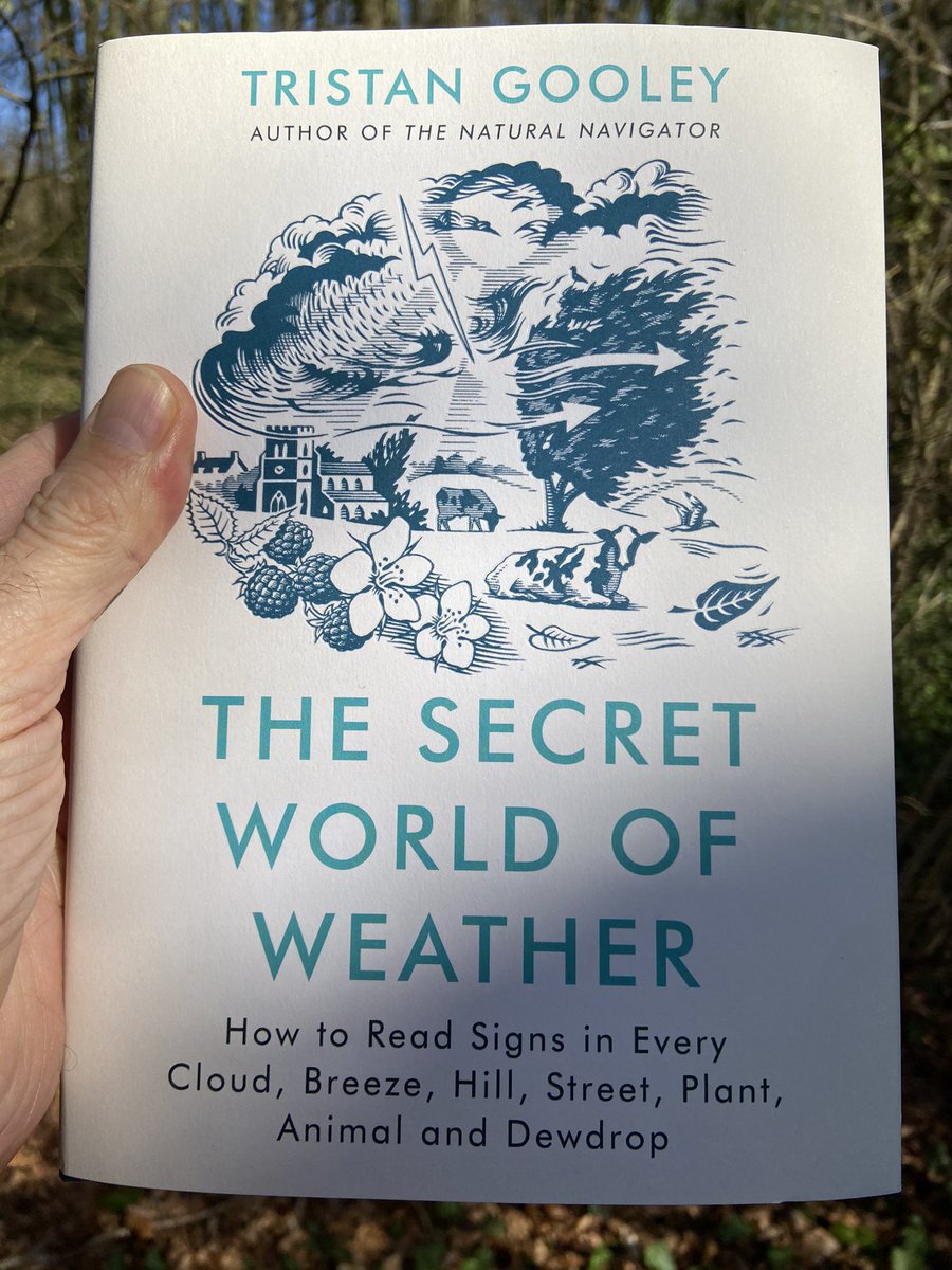 NaturalNav's tweet photo. I have in my hands a finished copy! And bias aside, it really is a thing of beauty 😀#secretworldofweather #naturalnavigation #outdoorclues https://t.co/Pxxu3OXa47