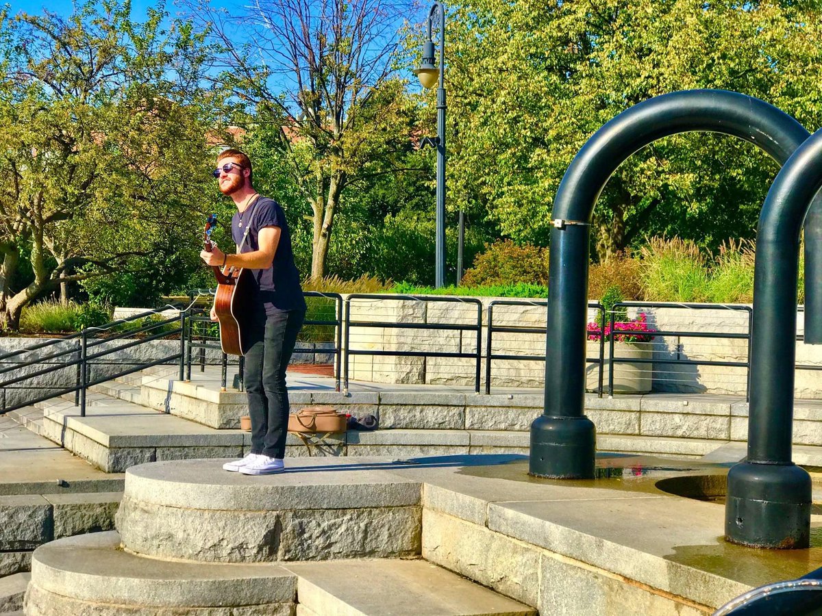 TheAnthemGroup1's tweet photo. THE ANCHOR JUST REOPENED THIS PAST WEEKEND! 
Later this spring, @TheAnchorBoston will announce their live music schedule, including a variety of different genres! 

Follow them for the latest updates and menu options! 😁

#TheAnchorBoston #TheAnthemGroup https://t.co/r7oqlP4suC