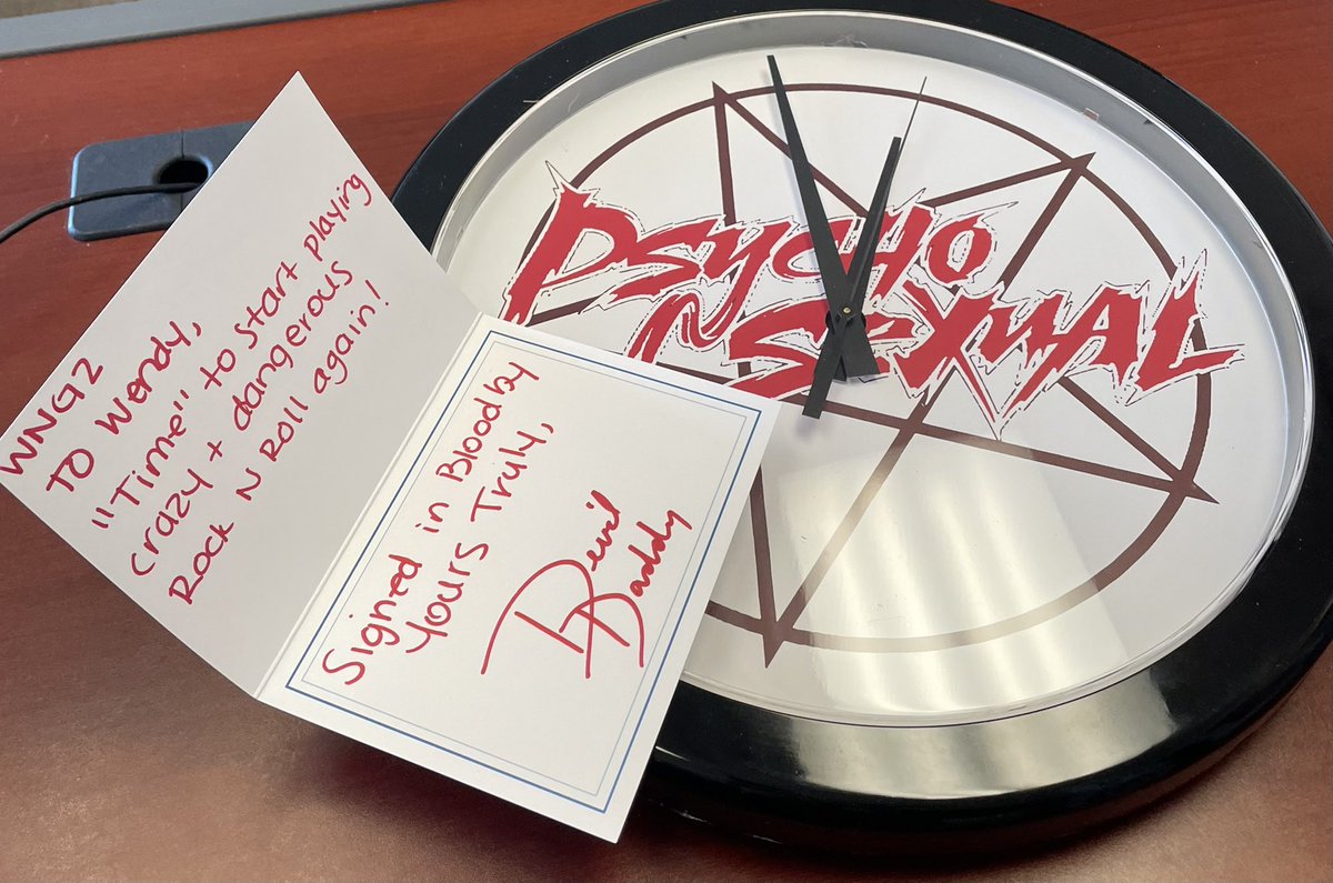 LynnWendy's tweet photo. I’ve gotten lots of swag from artists over the years. But it’s my first rock clock #DaddyDevil #JeremySpencer #rockmusic #fivefingerdeathpunch @wingz93rocks https://t.co/pTOUH2NHiL