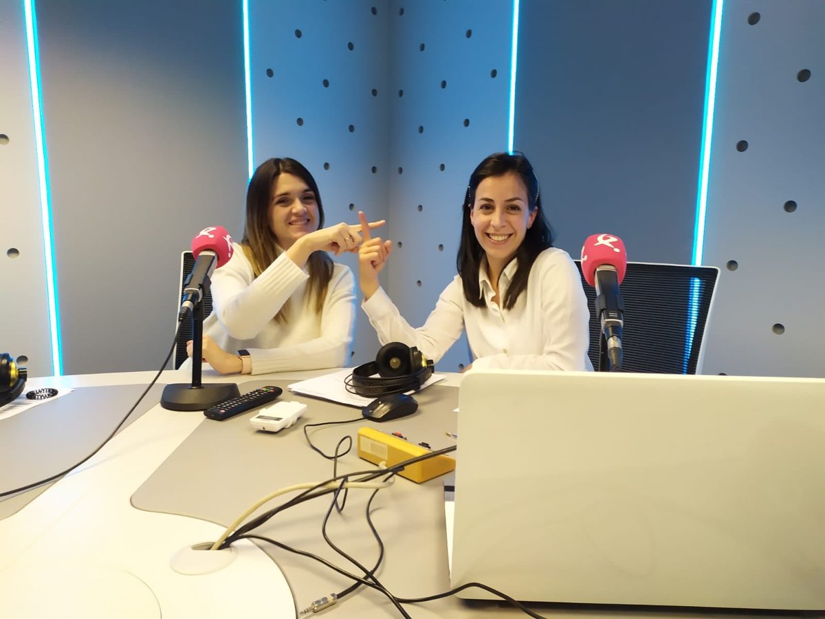 BadajozInclusiv's tweet photo. Son las 2, y desde el informativo #HoraPunta de @cextremadura  se➕suman➕ @esthersanlaz y @Beatriz_RosMac 

¡Gracias por informarnos todos los días y uniros a nuestra campaña!

https://t.co/0etktlQygZ

#TodosJuntosSumamos
#TodosLosDiasSon2DeAbril https://t.co/nGTeudNZeO