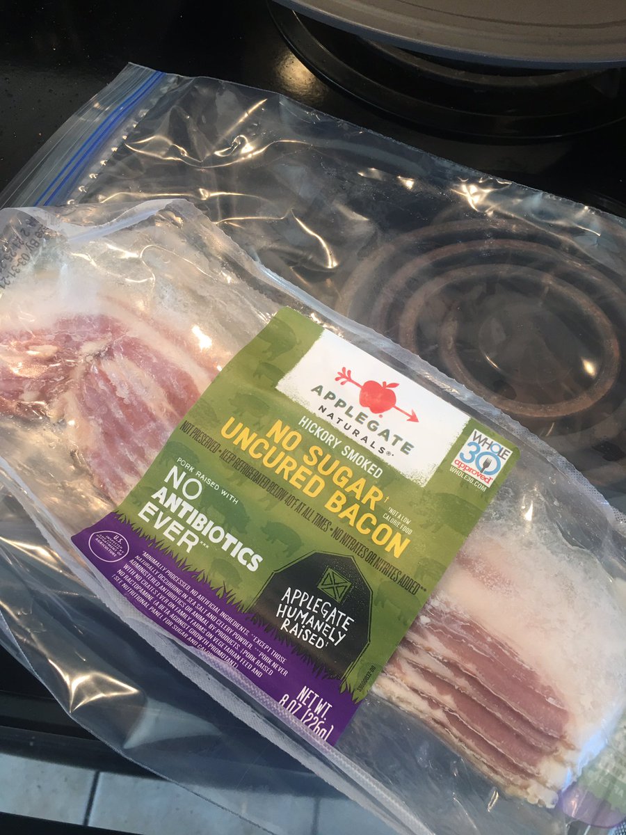 HealthAlfredo's tweet photo. Day 21(13):#Whole30 gonna get a little bit of cleaning on day 1 of 2 off, save outside work for tomorrow. But hereโs #Breakfast in the works canโt forget that good @Applegate #applegate #applegatarian aiding in the enjoyment of my #dayoff. #Cook #WorkingCook #NeverFinishLast https://t.co/yMF65DwyBa