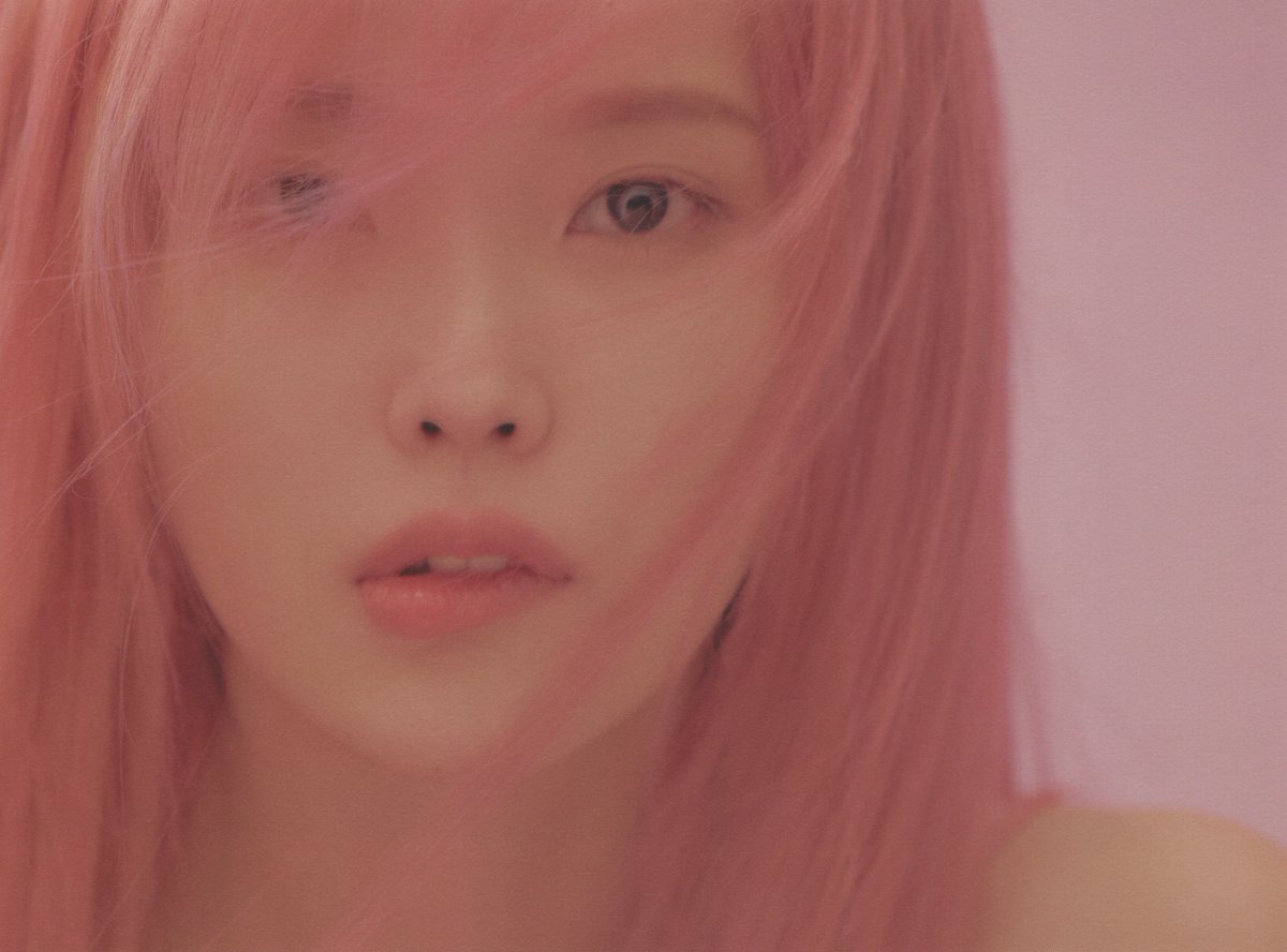 dlfmadltkd's tweet photo. 정규 5집 <LILAC>
<HILAC> PHOTO BOOK

https://t.co/RfCaZQlTP3
#아이유 #IU https://t.co/y7V1RIak8x