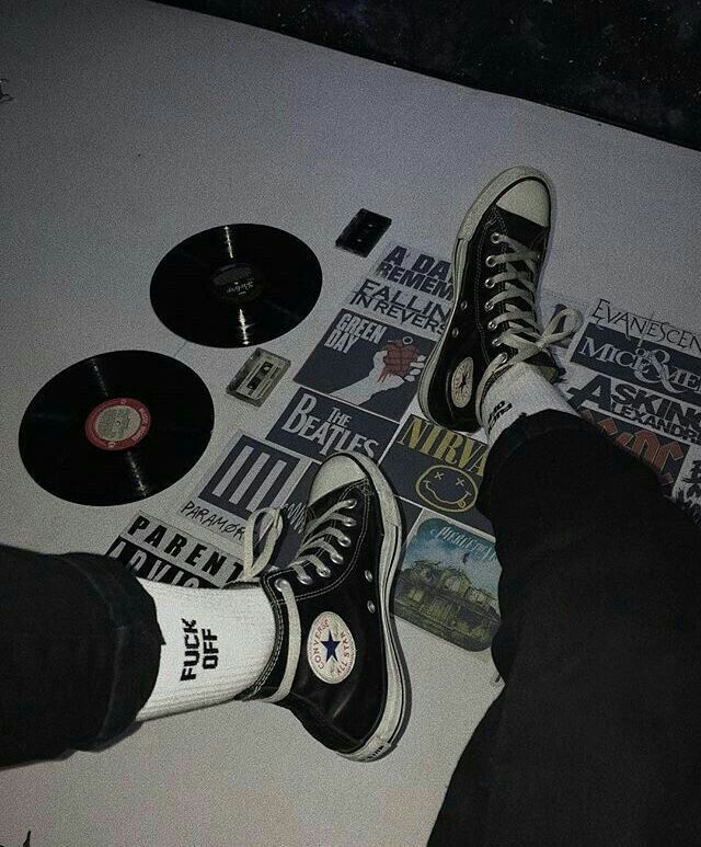 gobbytheybae's tweet photo. I believe that 2014 will be remembered like the 30’s-90’s are. Teens in the future will wish they were born in that time and idolize the aesthetic of 2014 https://t.co/fW133VrLZh