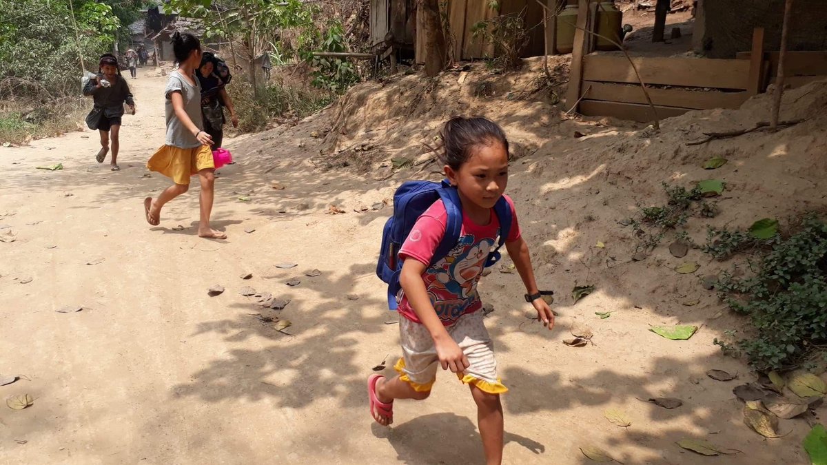 nepaldiary's tweet photo. About 3,000 villagers from Myanmar's Karen state fled to Thailand on Sunday following air attacks by the army with the help of Russia and China.
Photo:
@karenwomenorg
(Karen Women's Organization)
#StopGenocideinMyanmar https://t.co/0u1QK3n2iu