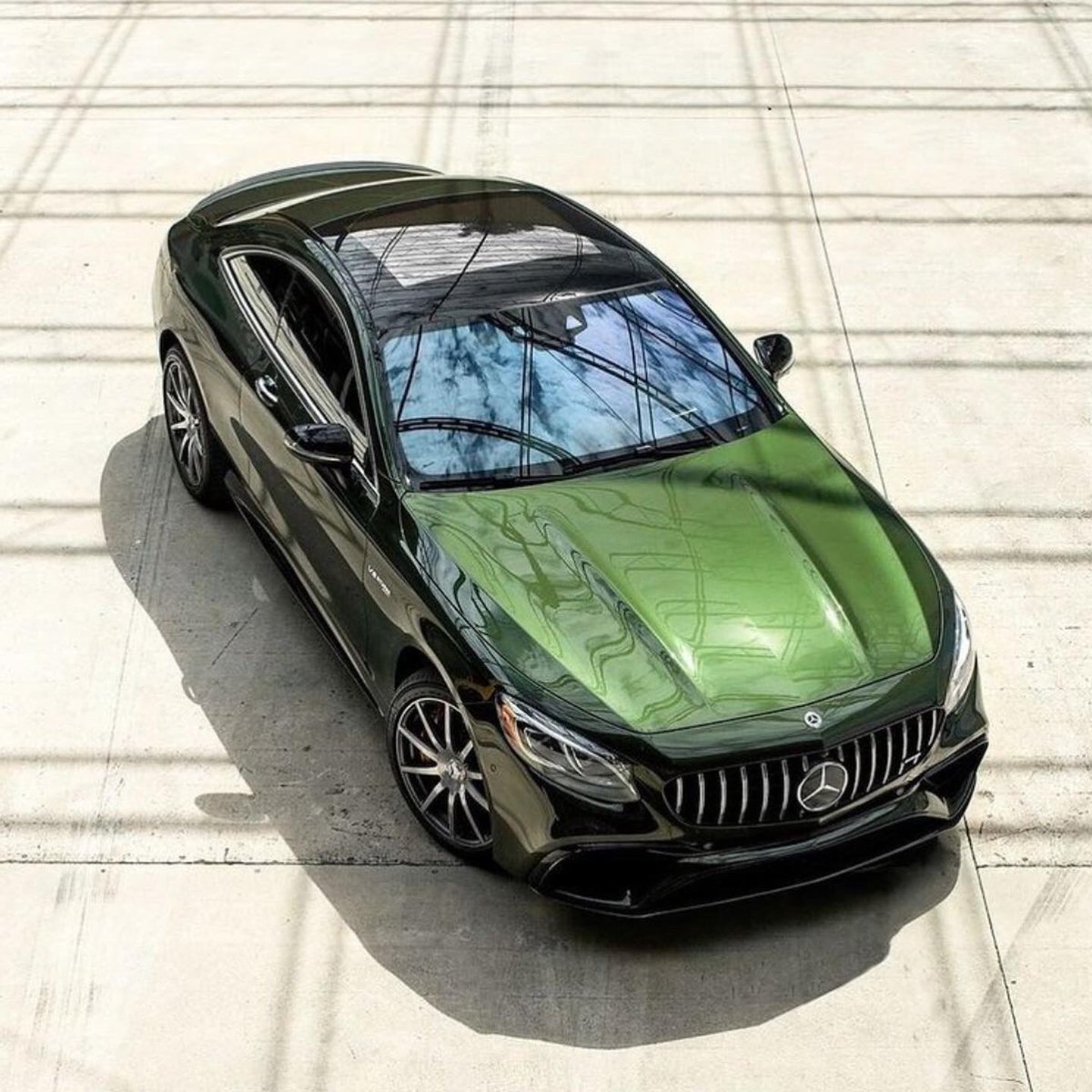 MBWilmington's tweet photo. Sophisticated Demeanor — Designo Olive Metallic Mercedes-#AMGS63 Coupé 🌿 @MercedesBenzUSA https://t.co/HDtLx9fOmm