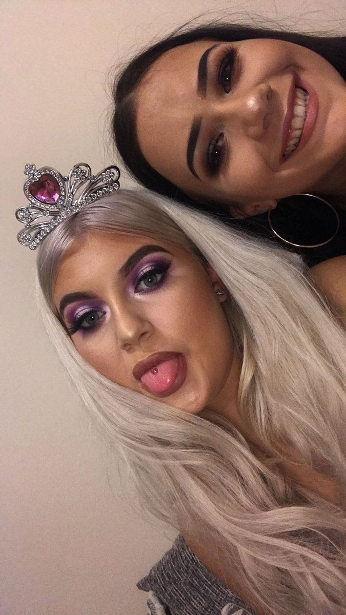 nicolewels's tweet photo. @cerys__bell  Happy Birthday Doll! Hope you’ve had the best day💘💋 https://t.co/4rvjiE9Htc