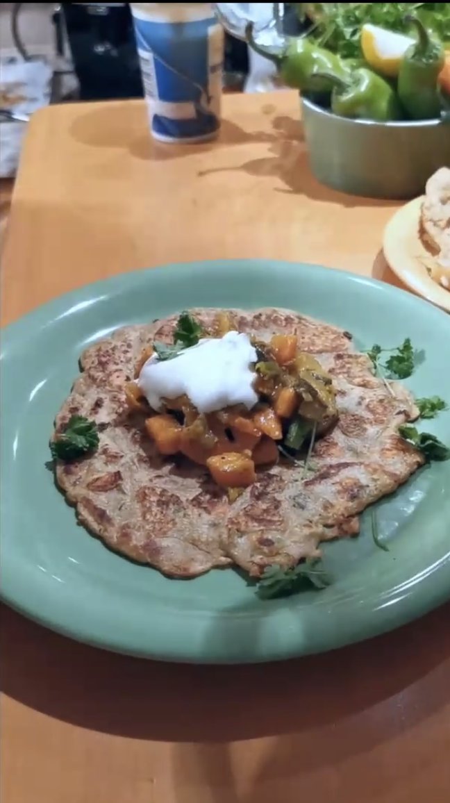nnedpro's tweet photo. Next up is @martyn_kathy with Indian pancakes and mixed vegetables 🥞🥕🥦

This has been a staple of our early work in the Mobile Teaching Kitchen, promoting a rainbow of diversity in seasonal vegetables 🌈

#MTKCOOK https://t.co/IIZ3DxWjO2