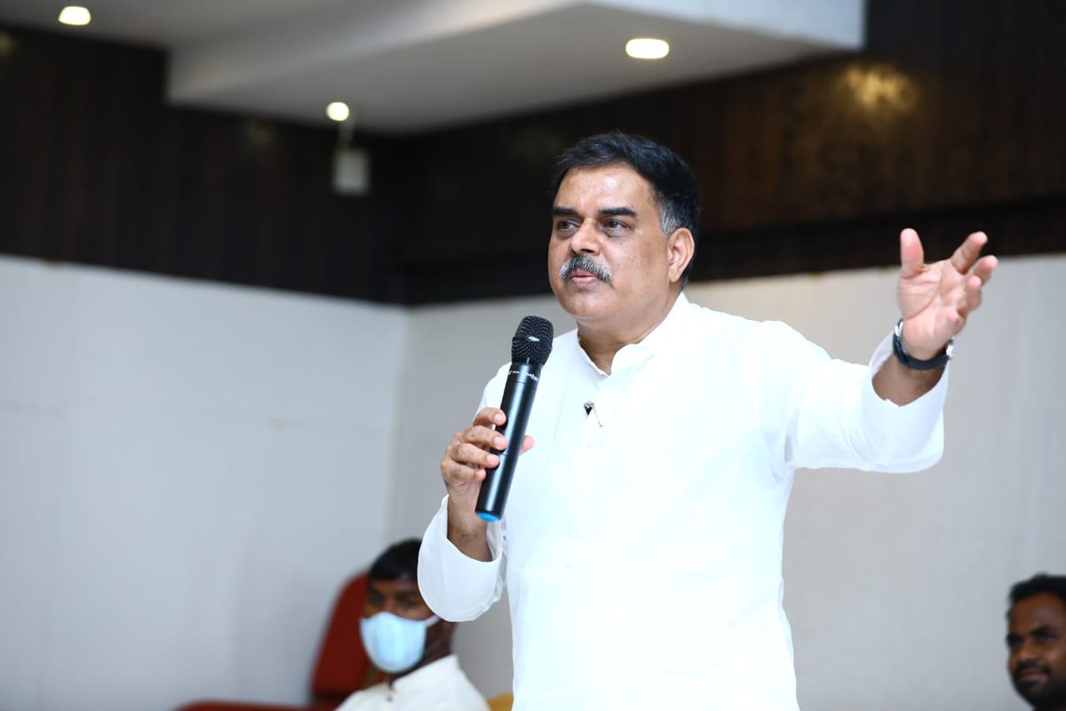 JanaSenaParty's tweet photo. JanaSena Party Tirupati Parliament Conference

Link: https://t.co/qw5grdZ8Nk https://t.co/r9MsdUky54