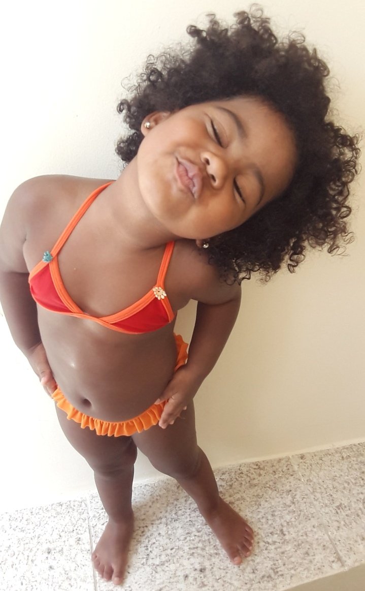 TauaBrito's tweet image. Ate descabelada ela é toda perfeita pra mim. 😍👩‍👧
#PretinhaDoPoder
#PrincesaDaMamãe