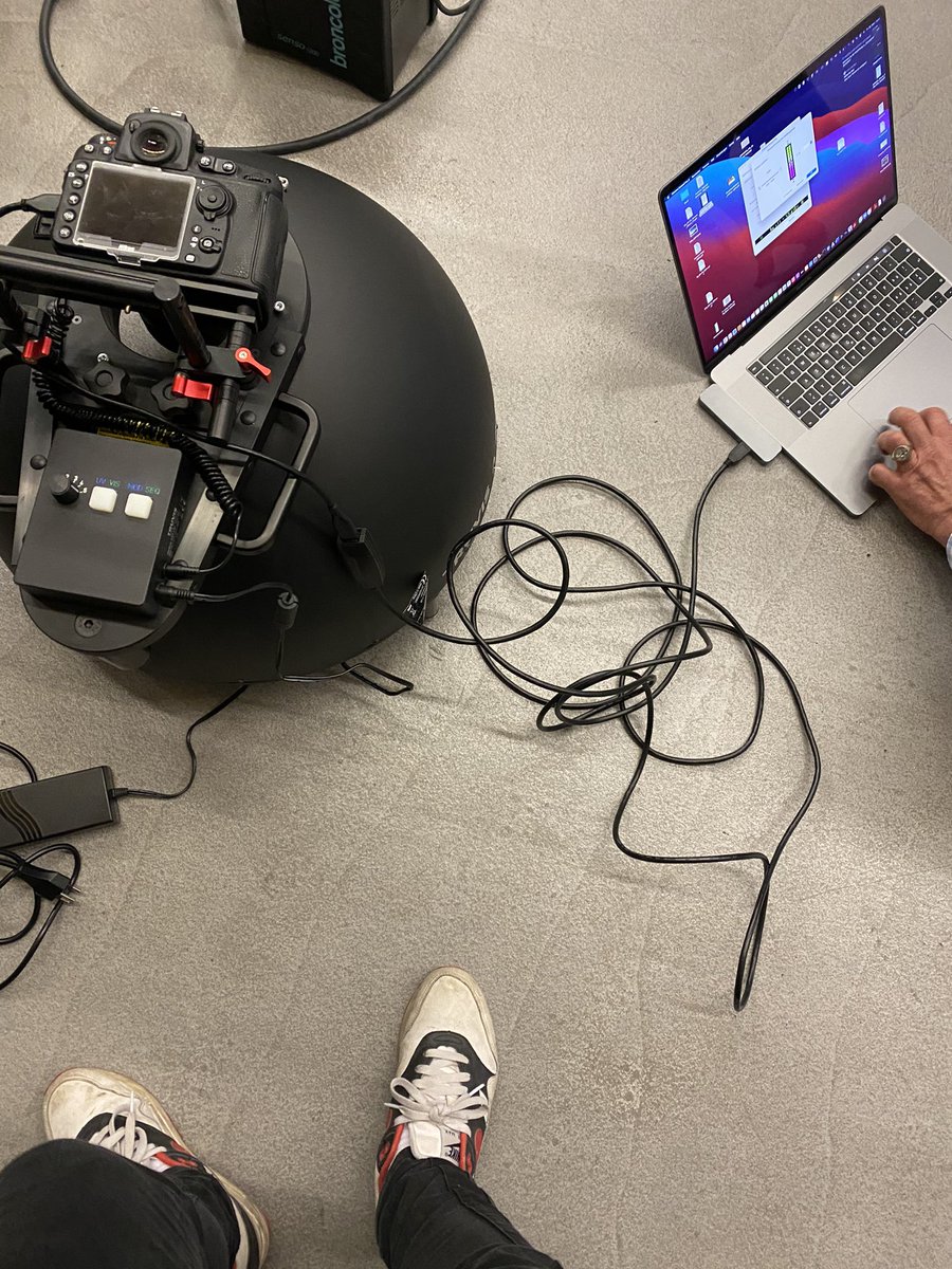 Impression from field #digitization of #historical #books #CulturalHeritage
@https://m.facebook.com/SIKISEA
<a href="/broncolor/">broncolor</a>