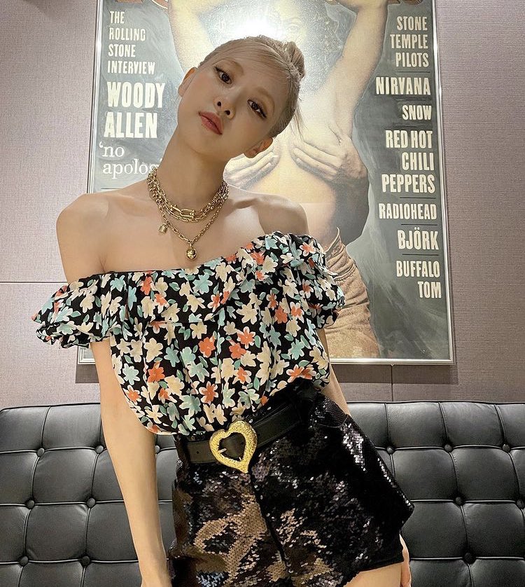BLINKVotingPage's tweet photo. RETWEET and REPLY with:

ROSÉ ON KELLY TV
#ROSÉxKellyClarksonShow @BLACKPINK 

UNLOCK THIS AS SOON AS POSSIBLE
GOAL: 🔐 150 Replies and 150 RTs https://t.co/wN2sNbEk4r