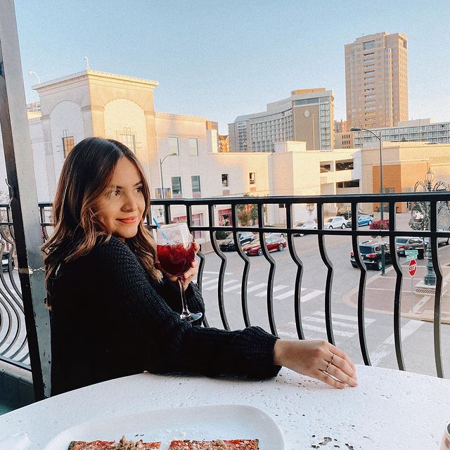 BrioItalian's tweet photo. Congrats, you survived Monday! Celebrate at Brio with Happy Hour from 3-6pm!🍹
📸: @stephvasquez_ (IG) https://t.co/J68GOEqesI
