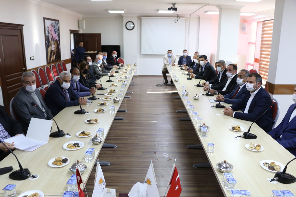 yasargroup's tweet photo. Şanlıurfa Akparti İl Başkanımız Sayın Abdurrahman Kırıkçı ve Yönetim Kurulu Üyeleriyle Birlikte Katılım Sağladık Başkanımıza Başarılar Diliyorum https://t.co/84FVgFVu9I