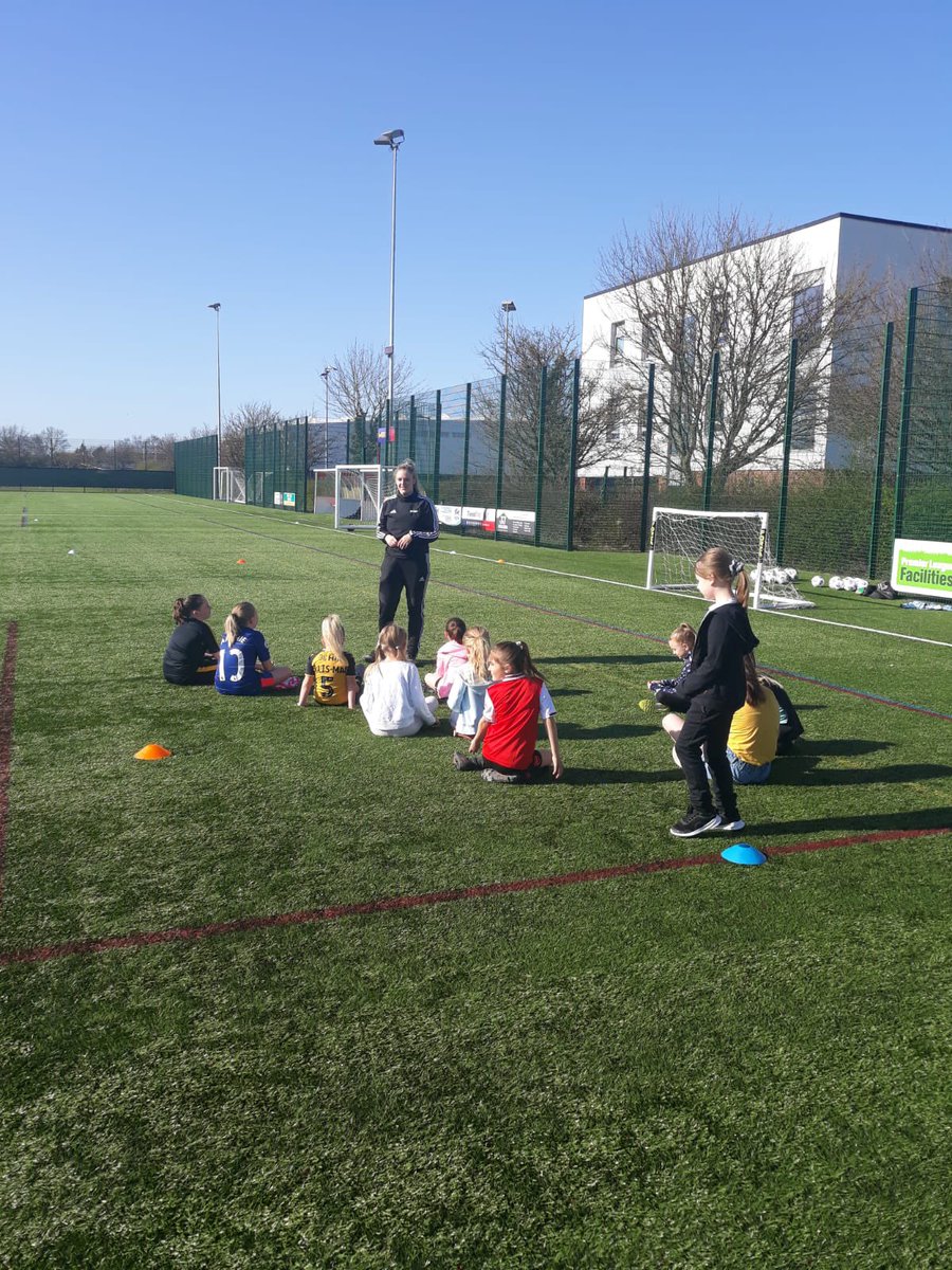 SuffolkFA's tweet photo. Excellent to be @HaverhillRovers first wildcats session tonight every Monday 4pm-5pm! Girls had a great time! If you want to find your nearest session contact Rebecca.bolton@suffolkfa.com #wildcats #girlsfootball @SuffolkWildcats https://t.co/nAb9nxWLe2