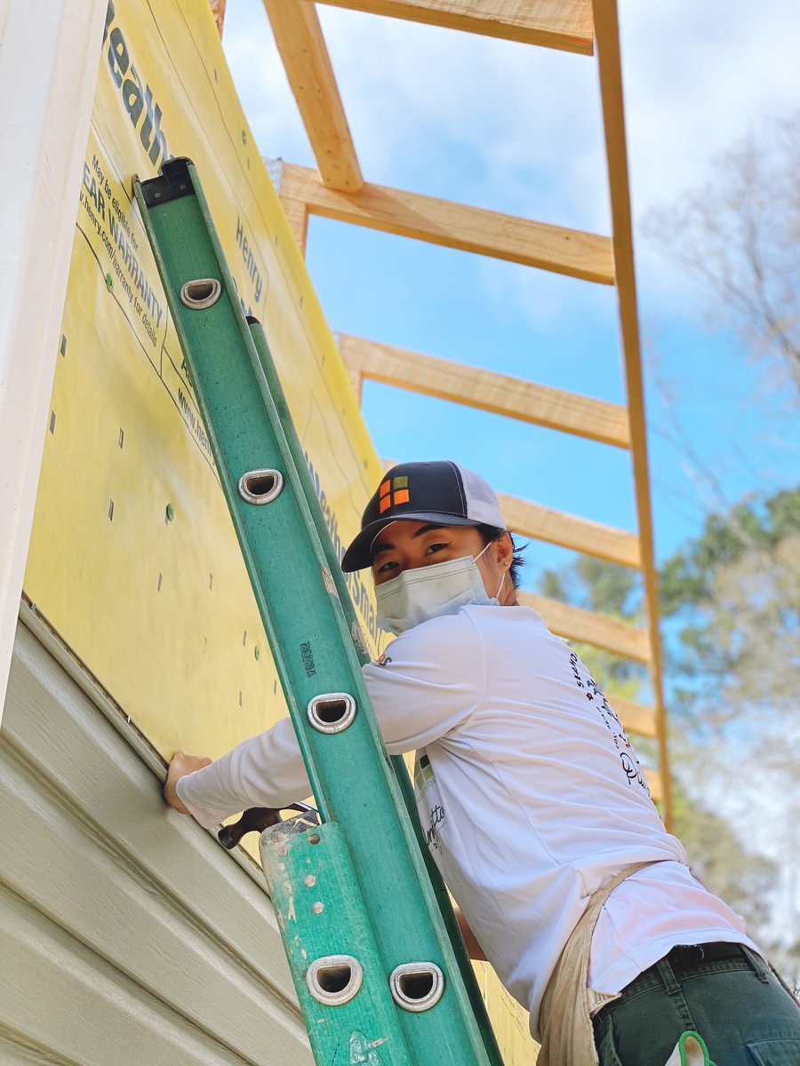 Such an awesome turnout for the SeamonWhiteside Women’s Build with Sea Island Habitat for Humanity! 🔨 We were thrilled to help the future homeowner!
#SWwomen #SWpeople #habitatforhumanity