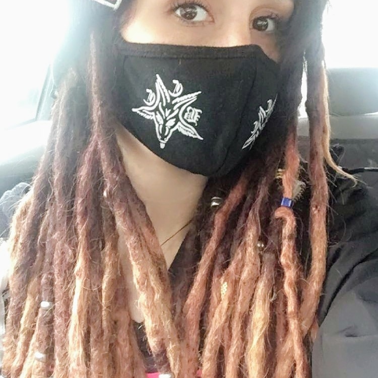 _winterjameson_'s tweet photo. 🍄 just drifting by 🍍
#Baphomet #tomboy #dreadgirl #dreadlocks https://t.co/T3A5s7koS6