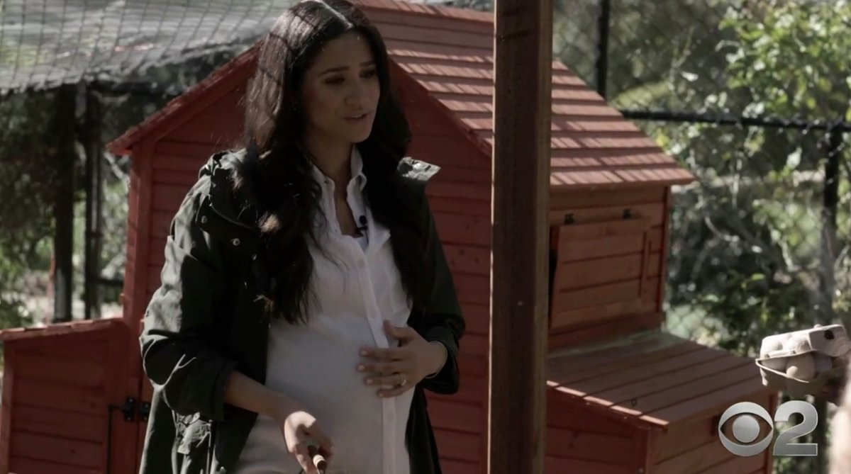 PhoebeB43239411's tweet image. Moon bump madness #UpAndDown #PickASize #IsShePregnant #NutMeg