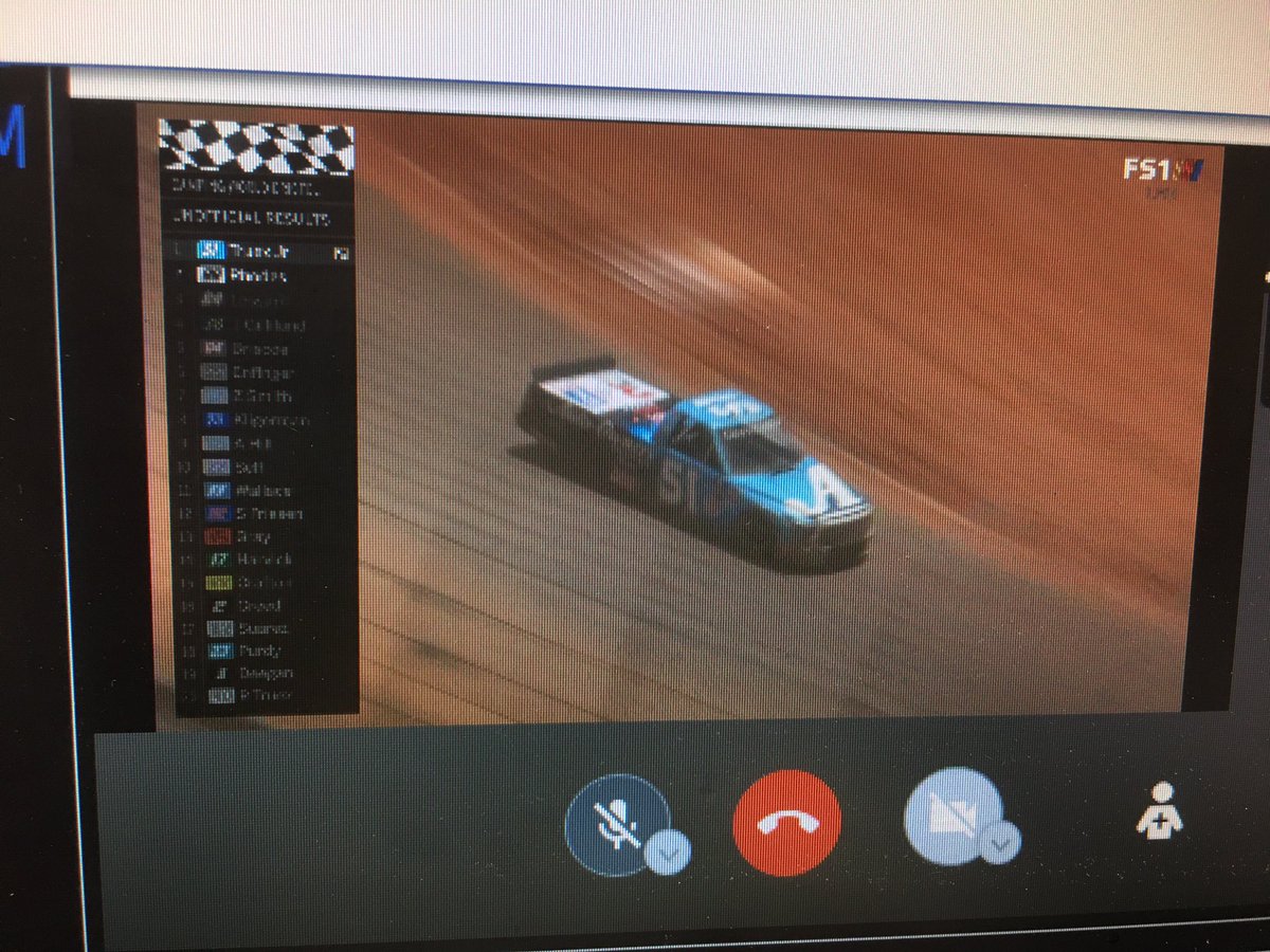Dawn9469's tweet photo. Hell yeah Buddy!!!!! Way to go!!!! Domination!!!! @MartinTruex_Jr @SherryPollex @AutoOwnersIns #MuddyBlue 💙💪🏁 https://t.co/t3JoY93e0V