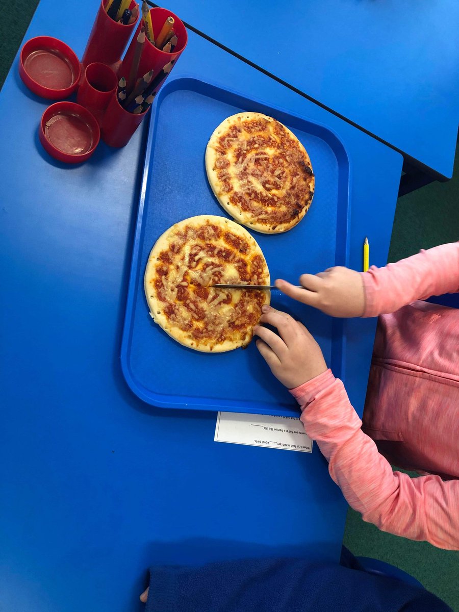 LangwathbyCe's tweet image. Badger Class enjoyed learning about fractions with some pizza today! #reallifecontexts #maths #learningtogether