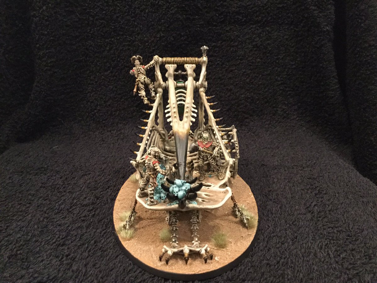 WORGORE's tweet photo. Happy #MiniatureMonday everyone 

Adding the final piece to the #ossiarchbonereapers project this week.

#WarhammerCommunity #PaintingWarhammer #SCchallenge #Warmongers #ageofsigmar https://t.co/xp6YMW6l11