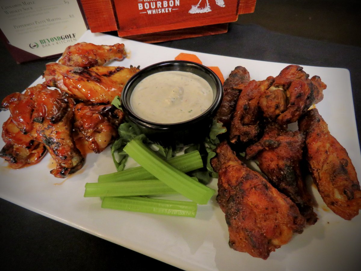 beyondgolfomaha's tweet photo. Nashville Hot and Sweet Thai Chili have won over your tastebuds. This week, they go head-to-head for the championship. Stop by to try them and let us know which one is the best! May the best wing flavor win #MarchMadness #wings https://t.co/kRUXKcChhu