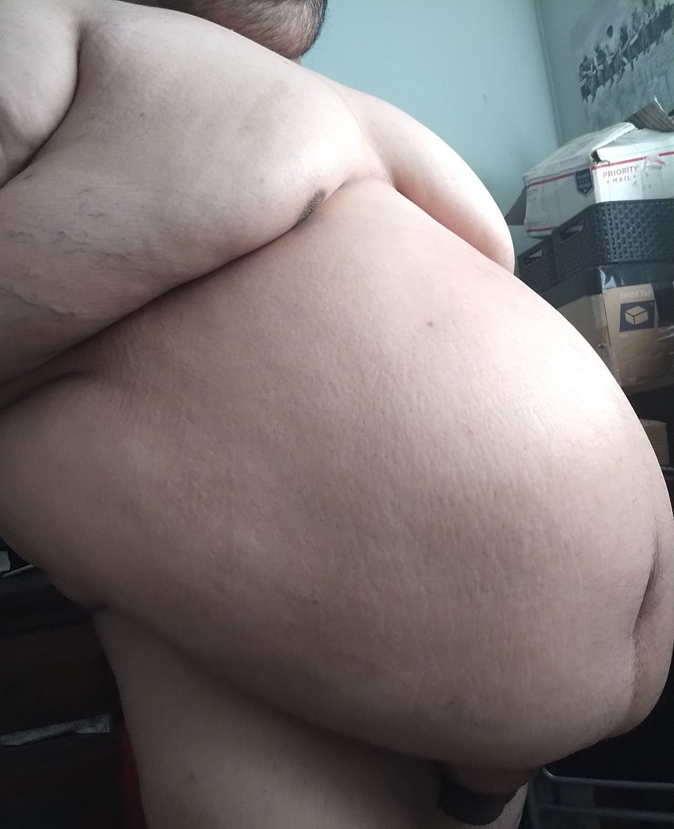 superchuber's tweet photo. I've been so on feedee mode recently :3 I love it 💕 #superchub #feedee #gaygainer #bigainer #ssbhm https://t.co/h4MZJiadat