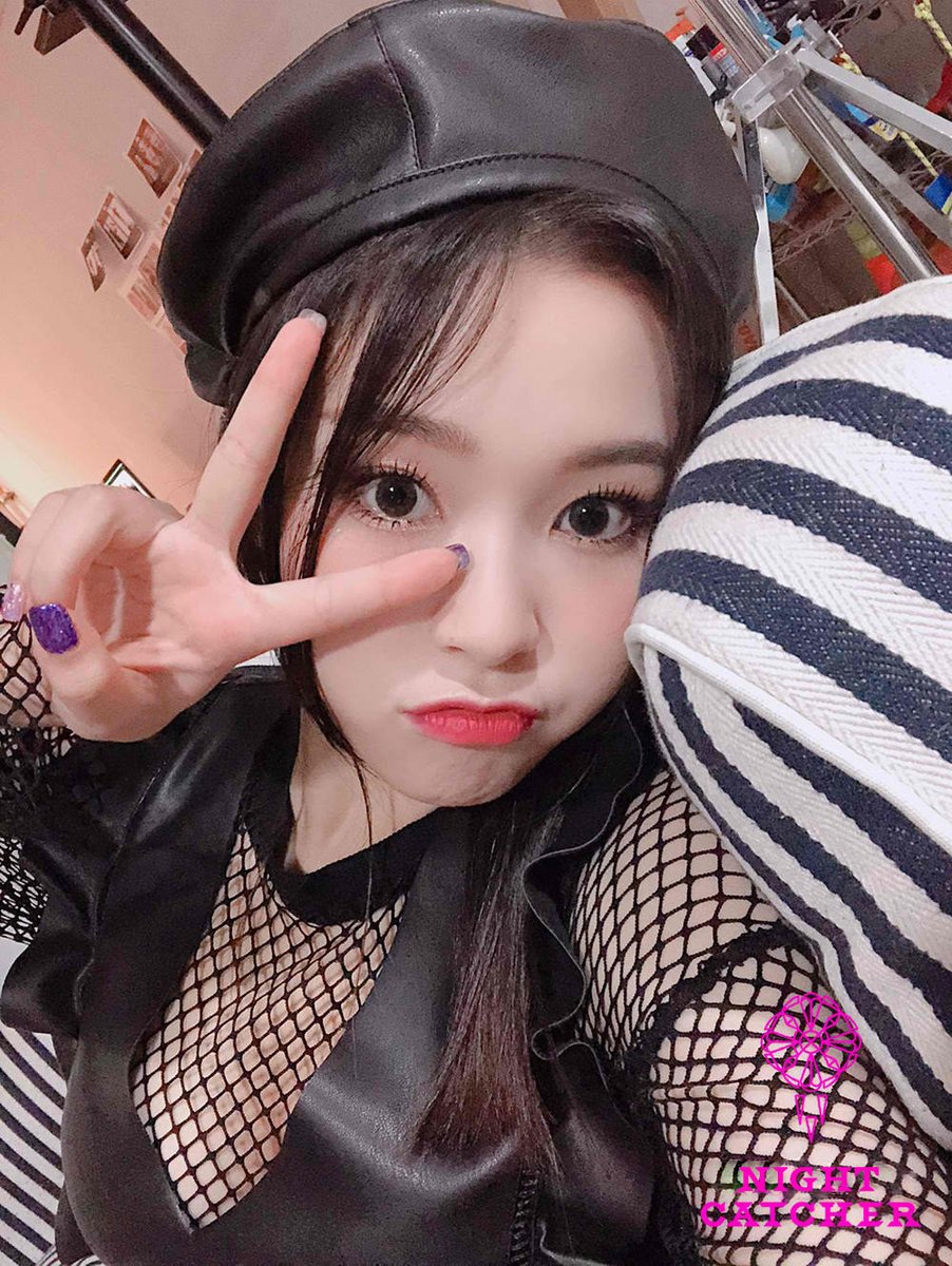nightcatchers's tweet photo. · 🎶 ¡* drᥱᥲm of 𝕞𝕖,, 𝐧𝐢𝐠𝐡𝐭𝐜𝐚𝐭𝐜𝐡𝐞𝐫'𝐬 (惡夢.) plᥲylıst — 💿 . ⃗. @ 𝐫𝐨 updᥲtᥱ : #LaySoloDebut !
¿Ya escucharon el solo de mi chiquito precioso bias de EXOLUTION, Yixing? Vayan todos a cantar #UNeedMe, el nuevo himno nacional. https://t.co/gMcZ6upDvv