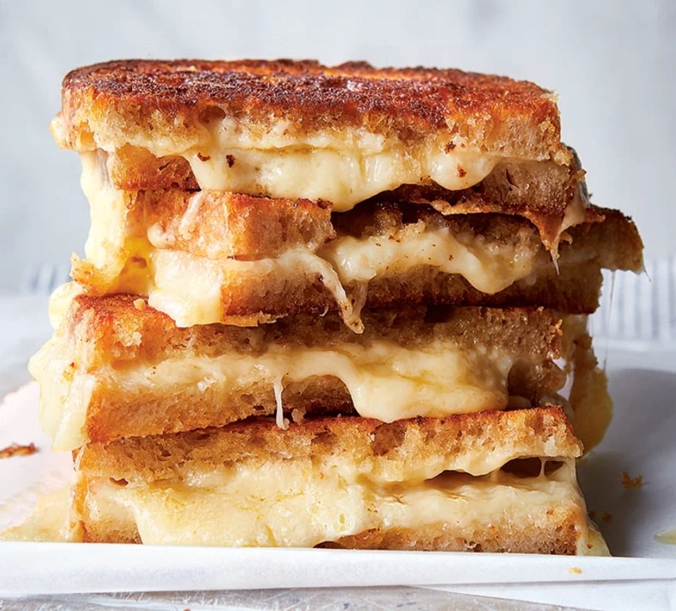 Cheddar, the perfect cheese for your grilled toastie 😍  #cheeseoftheweek #marlischeeseandfizz #vivastirchley