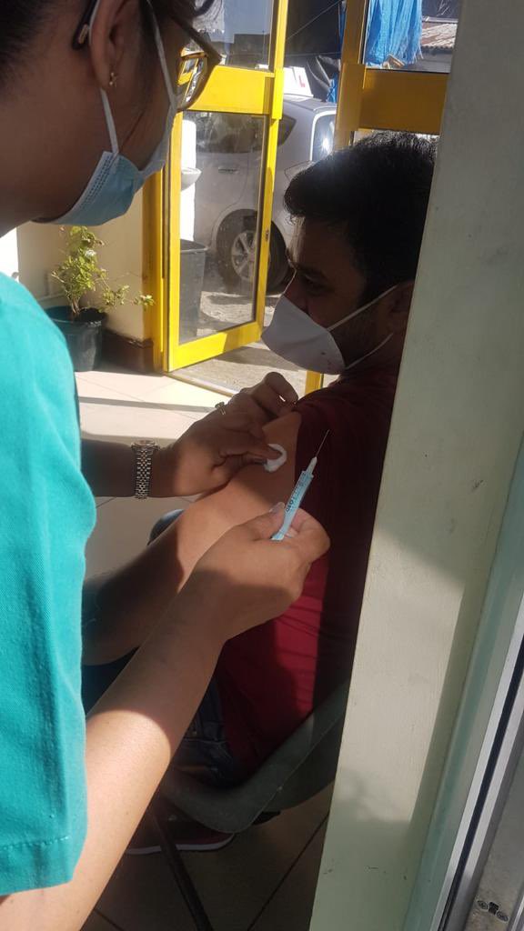 Another successful vaccination pop up with the multivariate Hindu community at Sakthy Ghanapathy Temple in Thornton Heath! Tamils, Gujaratis, Malayalis in the mix, young and old! 

#covidvaccine #bnsp #publichealth <a href="/drdevmalhotra/">Dev Malhotra</a> <a href="/teresachap27/">Teresa Chapman</a> <a href="/AgneFernandes/">Agnelo Fernandes MBE</a> @nhscroydon_