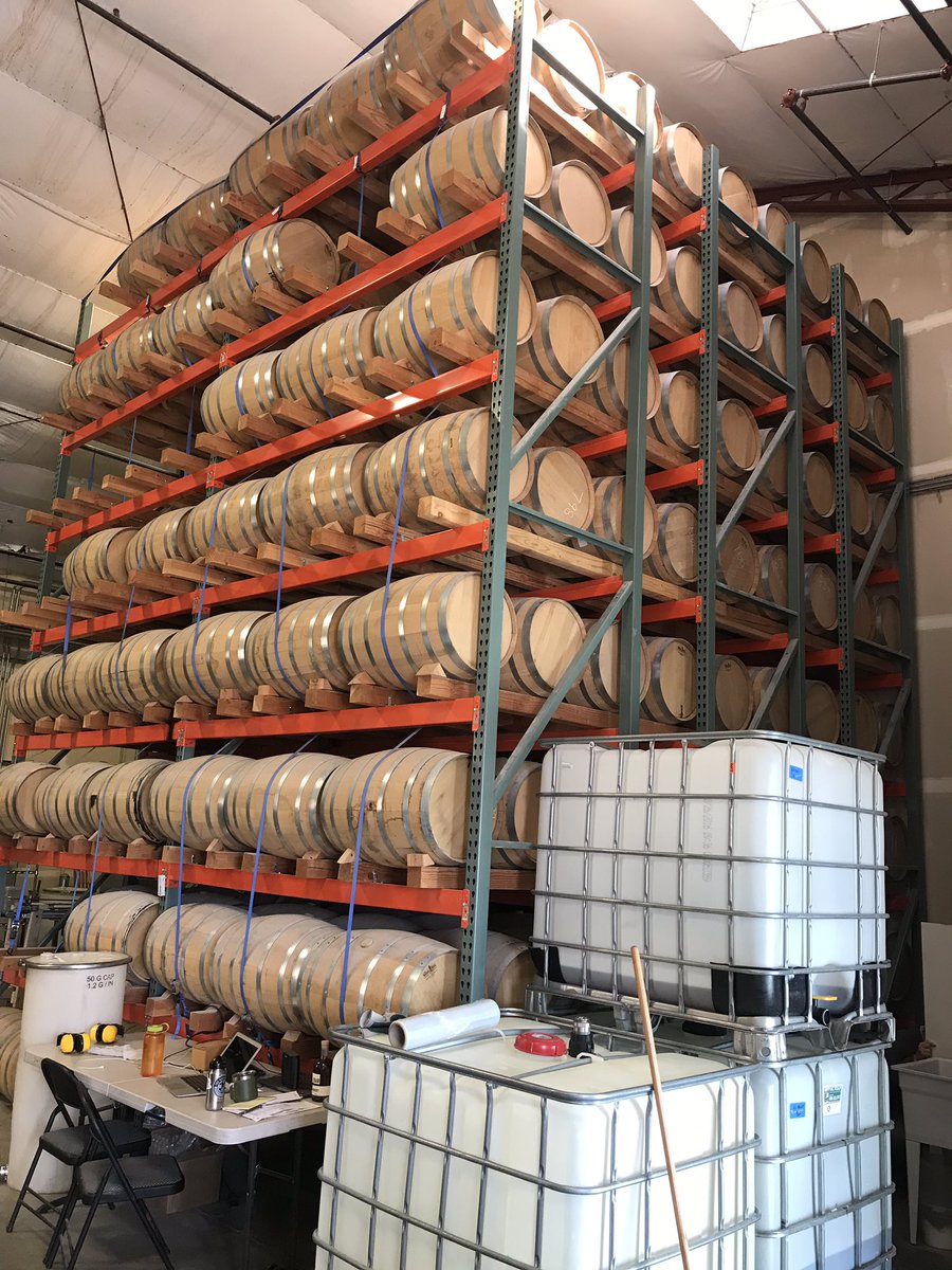 The_DonFonseca's tweet image. Winding up the last day of the “Blender’s Birthday Tour” a visit to a Phenomenal NW local #Distillery #2BAR was in order. KickAss Whisky ... Get cha sum @TraderJoes 🥃🥃🥃🥃🥃🥃❤️