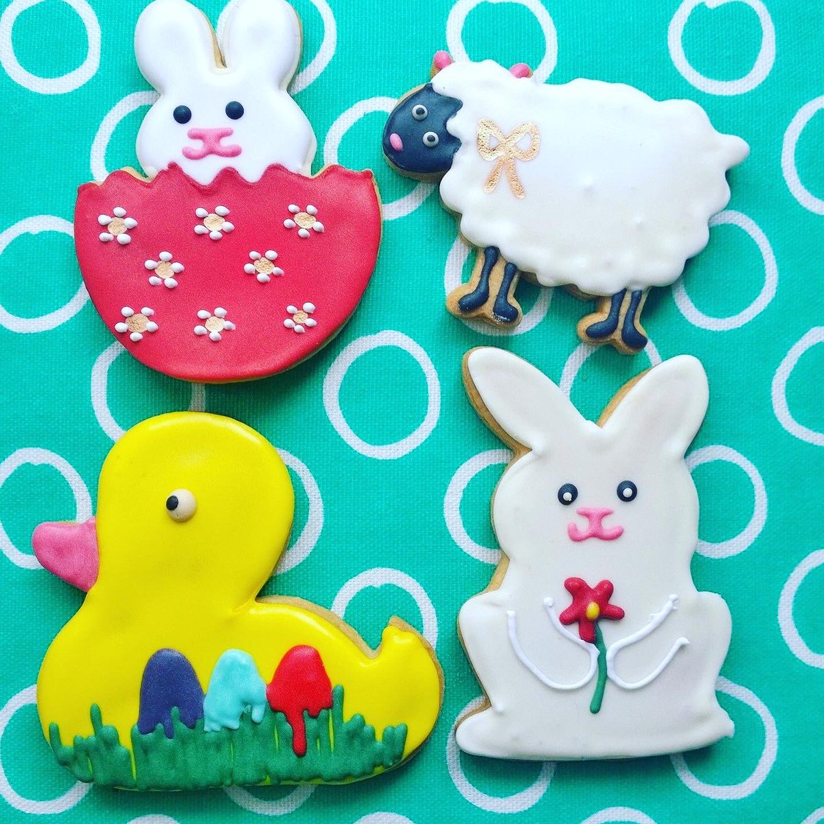 We’ve got super special Easter Afternoon Tea @ Home box on the go this wkend, get involved!! 

thecakecafe.ie/shop