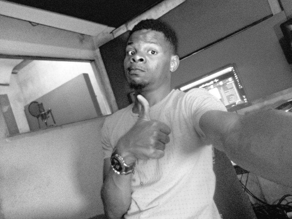 LzBeatzPro1's tweet photo. Producer Lz Beatz Pro
Deejay Lz 

Facebook Pág ( Lz ReCord )
Facebook ( Lz Beatz Pro )
Instagram ( Lz Beatz Pro )
WhatsApp ( +258 84 291 6212 ) https://t.co/06vLtwthGA