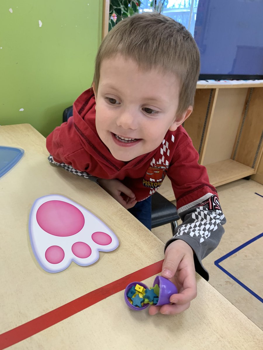 bluecastle24's tweet photo. We were so excited to explore our new Easter math bins! @QEPSKnights https://t.co/S5NWaZmvyJ