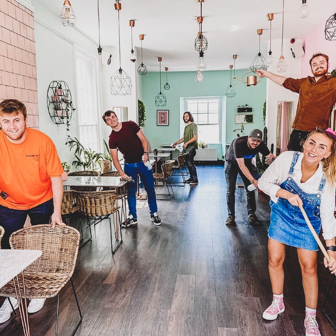 7 💥WEEK 💥COUNTDOWN 💥 Hit the 'reserve' button on our profile to book your table.  VERY FEW tables left for both Bottomless Brunch sittings on May 22nd! Secure yours ASAP 🥂