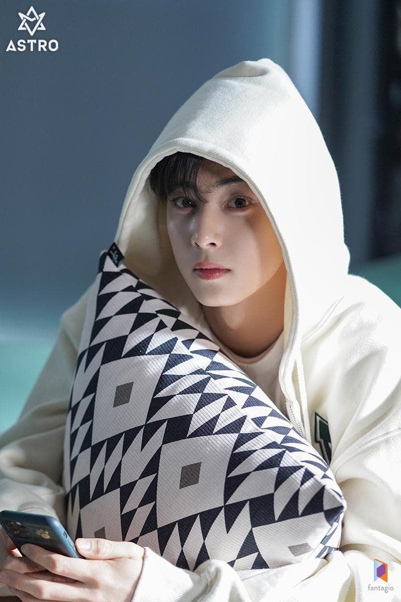 #CHAEUNWOO happy birtday doa yg terbaik org manis and baik🎉🥳