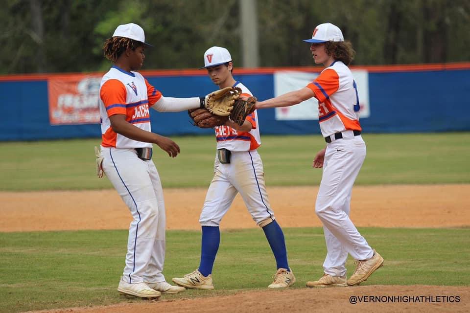 riviere_b's tweet photo. Need more of this and less Nike shoe adds! #Family #JacketPride https://t.co/bNDGh5lUgO