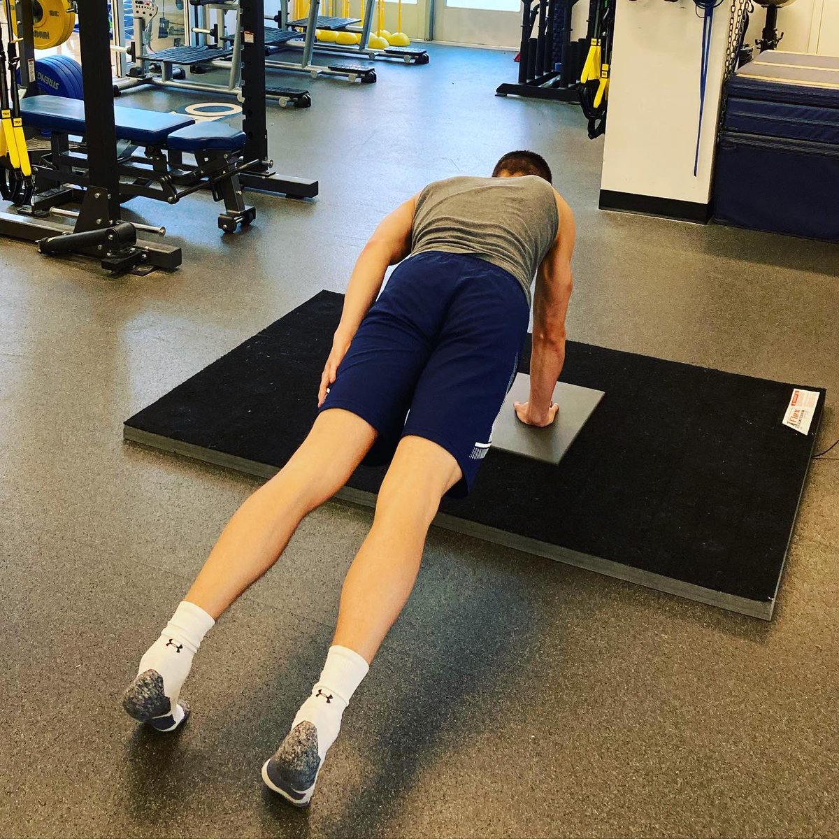 BeEliteDaily's tweet image. Post Season Training: Day 1 with @SpartaScience @js2elite_ll @Tony2ones @brady_oc14 @ODUMensHoops 📈📊🦁🏀

#postseason #sparta #odu #mbb #hoops #training