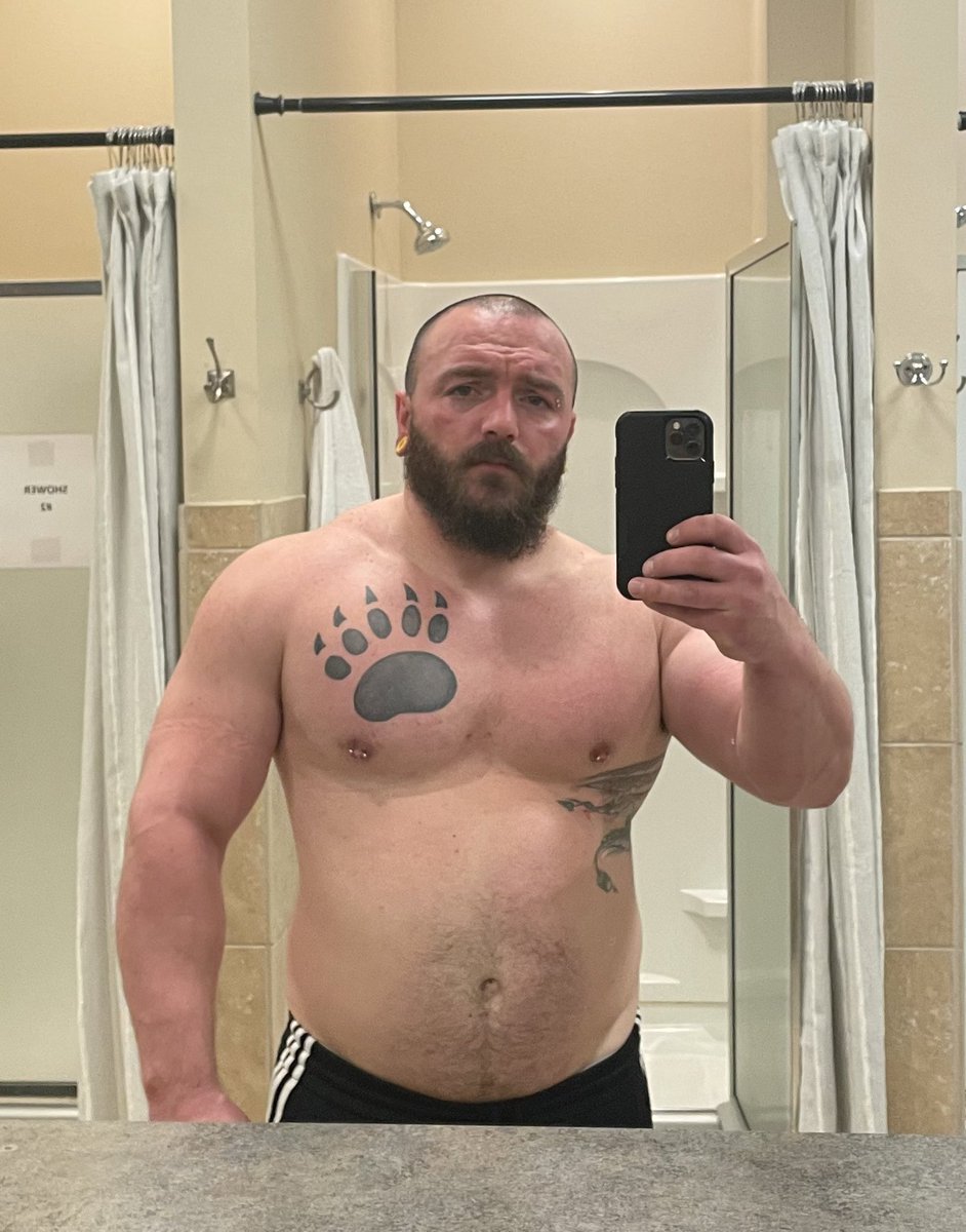 C0UNTRYMUSCLE69's tweet photo. #Internationalchestday #chestandtris https://t.co/umibruTmMy