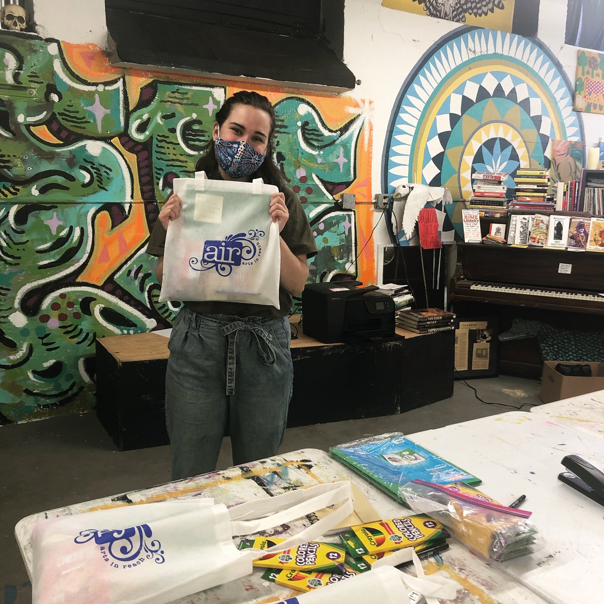 Did you know that  AIR programs come with FREE supplies delivered to our teens' doors? Today some of our staff packed supply bags for our ArtVentures Creative Beat program that starts this Friday! 🎶