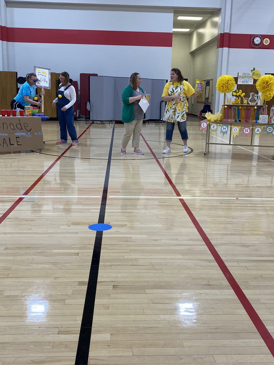 Burlington Elementary School kicks off the annual One School, One Book project with dueling lemonade stands to introduce “The Lemonade War.”  Happy Reading! <a href="/readtothem/">Read to Them</a>  <a href="/Bton244/">Burlington USD#244</a>