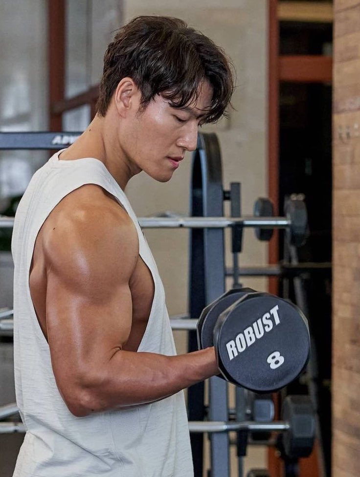 JK DAILYʲᵏ — REST on X: "[1st-2nd #JJKNaver] BTS Jungkook chose Kim Jong  Kook as a muscle role model. Jungkook: “It is true that I want to have a  body that's a