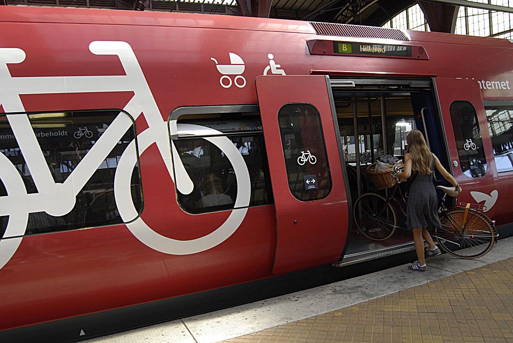 "In a quality city, a person should be able to live their entire life without a car, and not feel deprived." 
—Paul Bedford