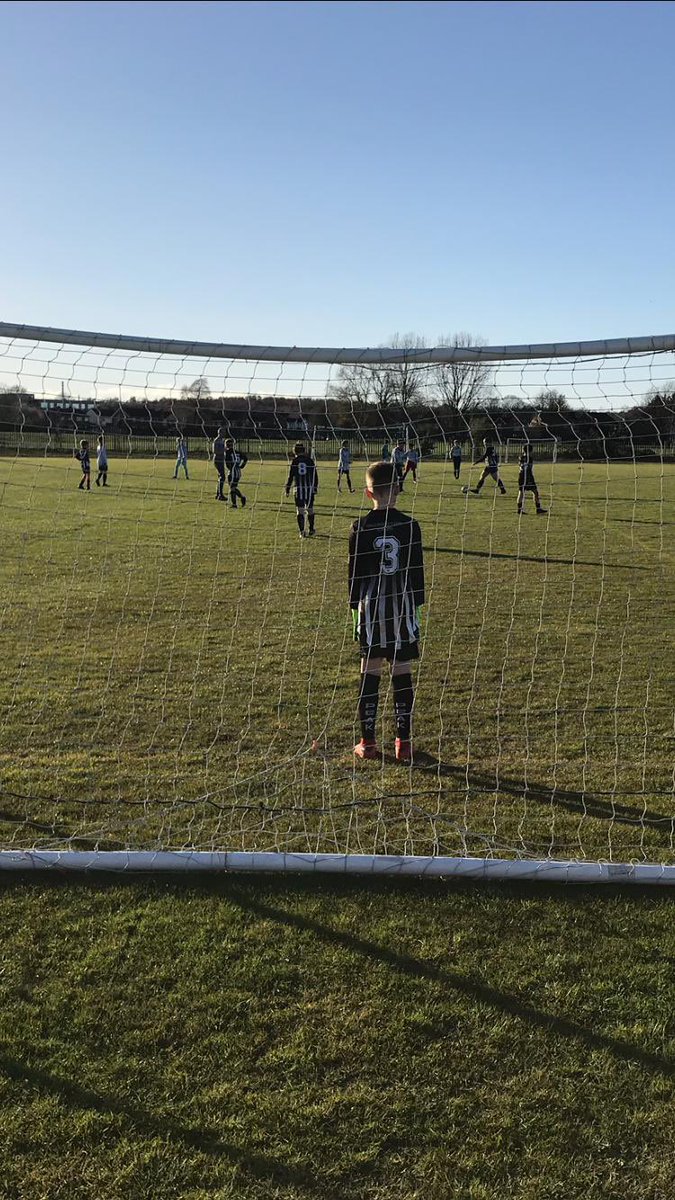 HalewoodTownJFA's tweet photo. Great to see the boys and girls enjoying their first training sessions in a long time https://t.co/WSl71pTwTd