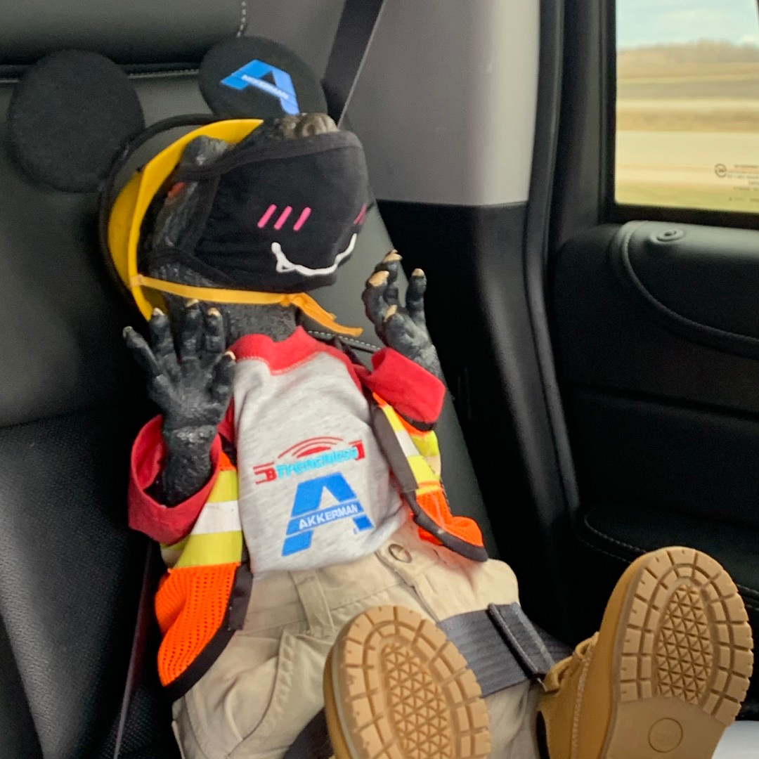 I've arrived in Orlando! Woohoo! Thank you <a href="/AkkermanInc/">Akkerman</a> and <a href="/btrenchlessco/">BTrenchless</a> for taking amazing care of me and showing me all the jobsites and good times over the last 2 years! #MortyMondays #NoDigOrlando2021 #trenchlesseducation